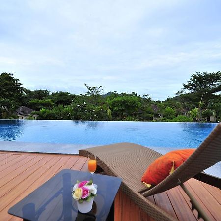 Dusit Talai Resort Nong Nam Daeng Exterior foto